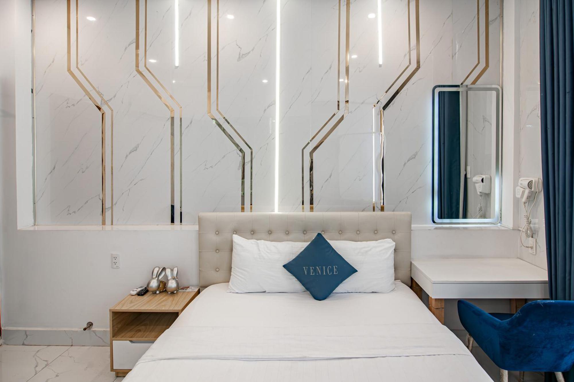 Venice 1 Hotel Ho Chi Minh City